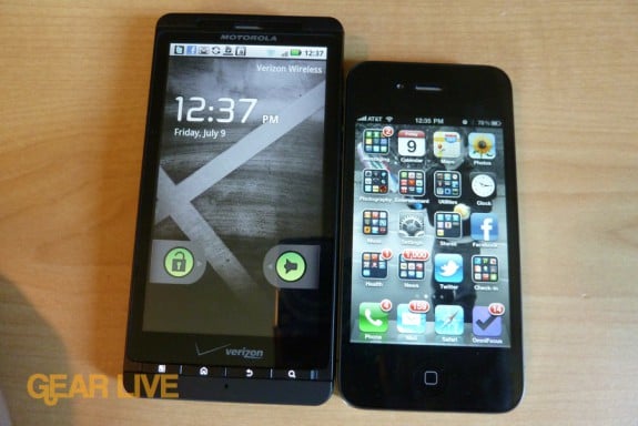 Motorola Droid X display vs iPhone 4 Retina display