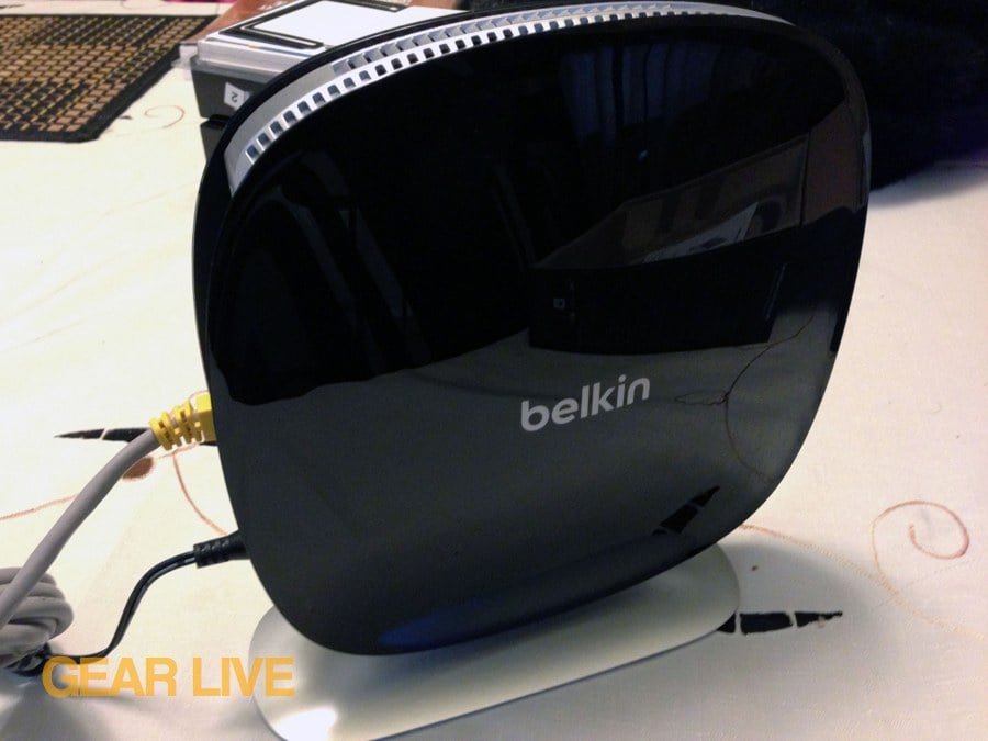 Belkin AC1200 Dual Band Wireless AC Gigabit Router unboxed